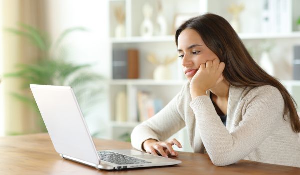 Site internet lent : qu’est-ce qui le ralentit réellement ?